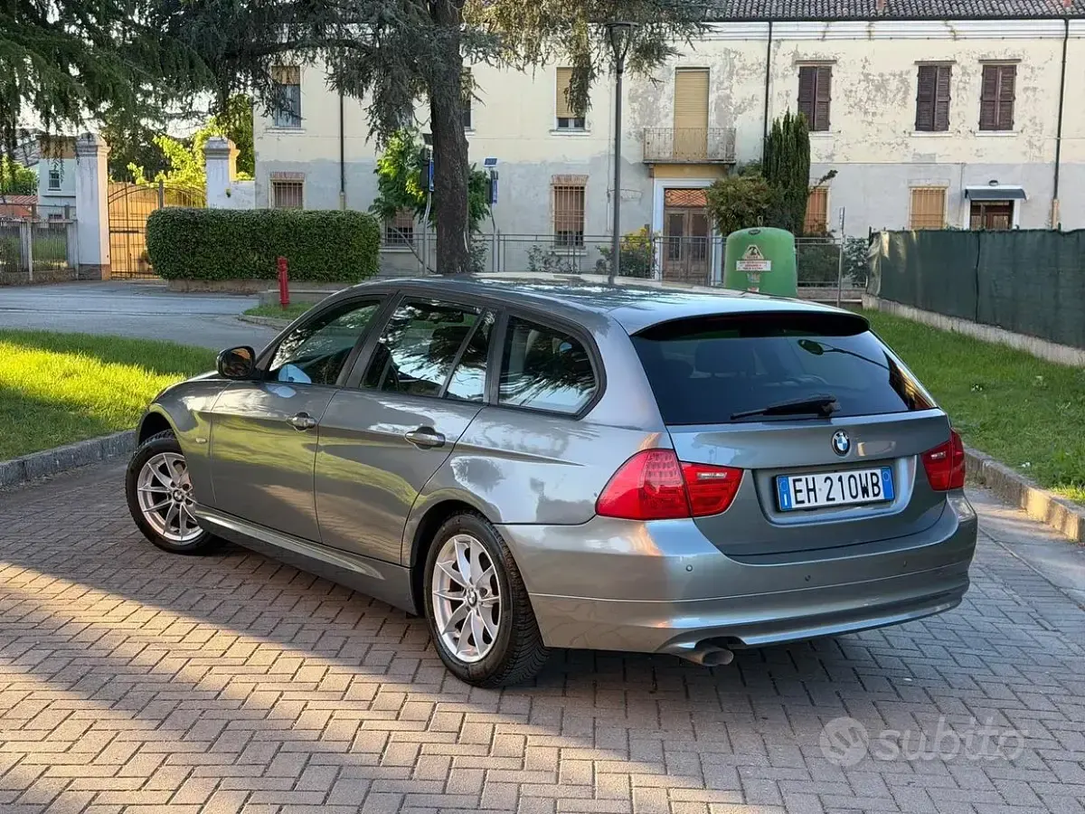 Usata BMW 316 Comfort Edition 116 CV (85 kW) 2011 Grigio Station wagon