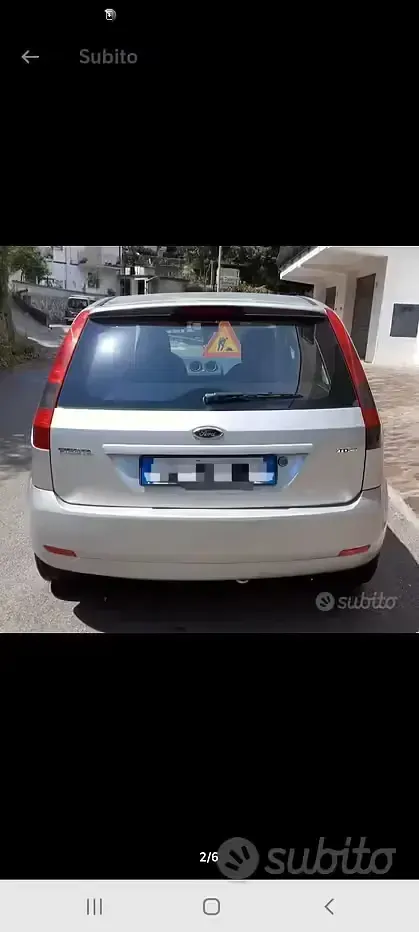 Usata Ford Fiesta Ghia 68 CV (50 kW) 2005 Grigio Utilitaria
