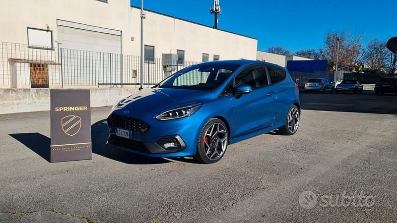 Usata Ford Fiesta ST 205 CV (150 kW) 2018 Blu Berlina