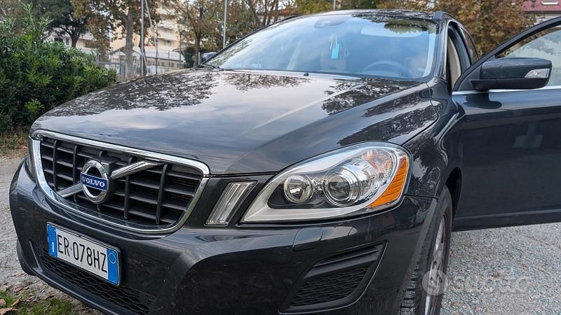 Usata Volvo XC60 Momentum 136 CV (100 kW) 2013 Grigio SUV