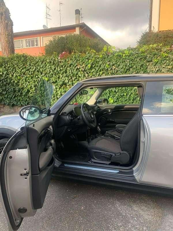 Usata Mini Cooper Premium 136 CV (100 kW) 2023 Grigio Utilitaria