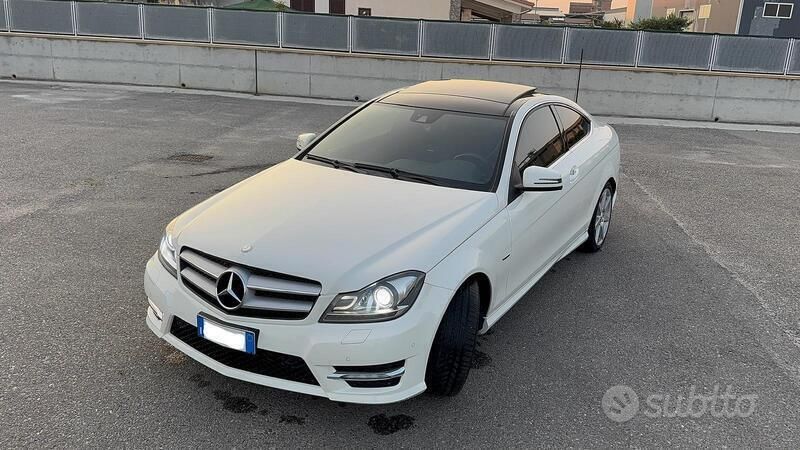 Usata Mercedes C220 AMG 170 CV (125 kW) 2012 Coupé