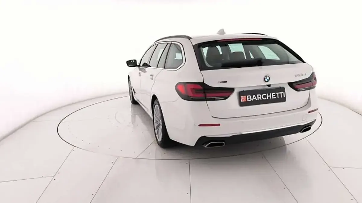 Usata BMW 530 Luxury Line 249 CV (183 kW) 2022 Bianco Station wagon