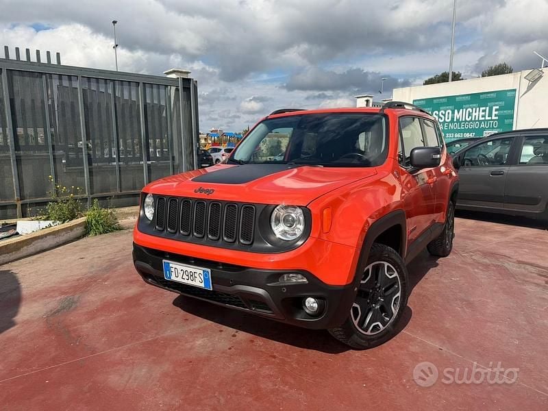 Usata Jeep Renegade Trailhawk 170 CV (125 kW) 2016 Arancione SUV