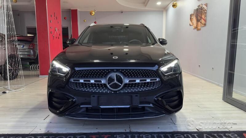 Usata Mercedes GLA200 AMG line 150 CV (110 kW) 2024 Nero SUV