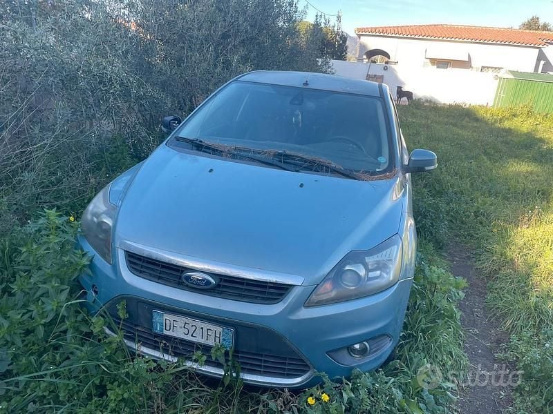 Usata 2008 Ford Focus Due volumi | 300 € - Immagine 1/4
