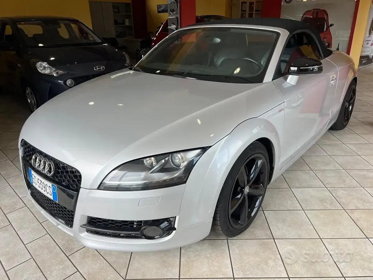 Usata Audi TT Roadster Advanced Plus 160 CV (117 kW) 2010 Grigio Cabrio