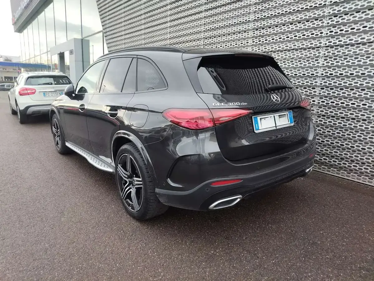 Usata Mercedes GLC300 AMG line 333 CV (244 kW) 2024 Grigio SUV