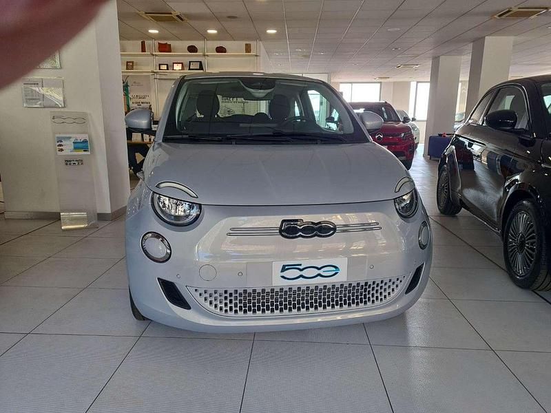 Nieuw Fiat 500e Tech 69 kW (95 PK) 2026 Blauw Hatchback