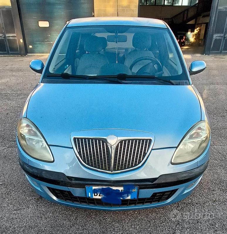 Usata 2004 Lancia Ypsilon Platinum Due volumi | 1000 € (Ottimo prezzo) - Immagine 1/4