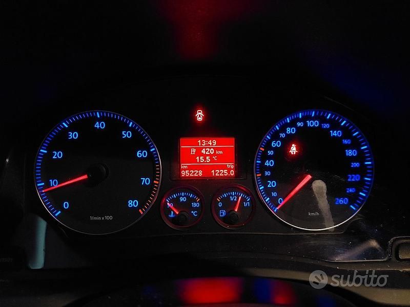 Usata VW Jetta Comfortline 102 CV (75 kW) 2009 Grigio Berlina