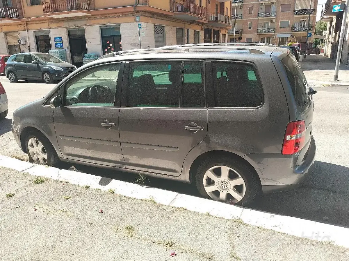 Usata VW Touran 140 CV (102 kW) 2004 Monovolume