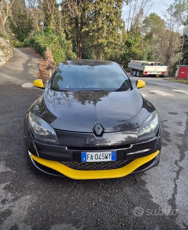 Usata Renault Mégane Coupé R.S. 270 CV (198 kW) 2010 Nero Coupé
