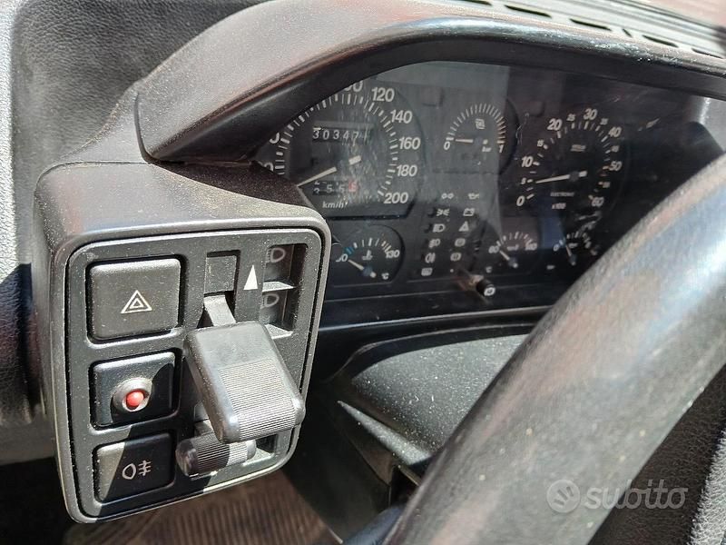 Occasion Fiat Uno 70 ch (51 kW) 1988 Blanc Citadine