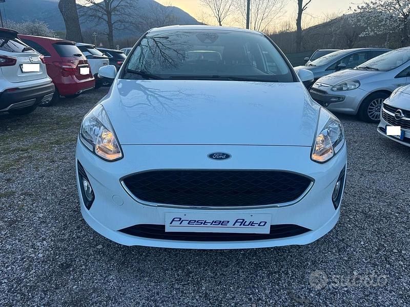 Usata Ford Fiesta 85 CV (62 kW) 2018 Bianco Utilitaria