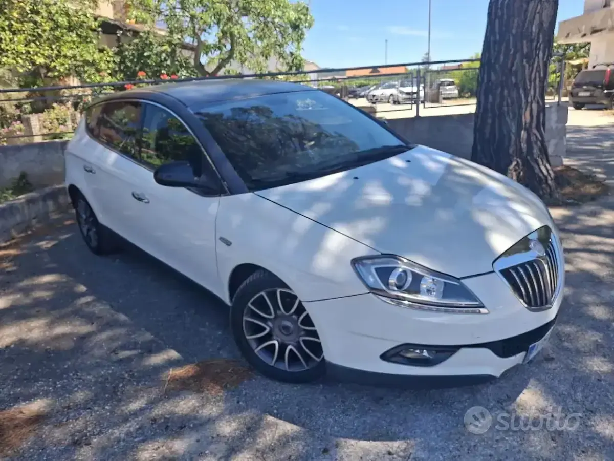 Usata Lancia Delta 120 CV (88 kW) 2010 Bianco Utilitaria