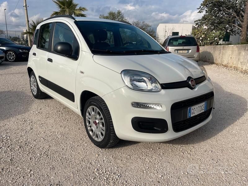 Usata Fiat Panda Lounge 69 CV (50 kW) 2020 Bianco Utilitaria