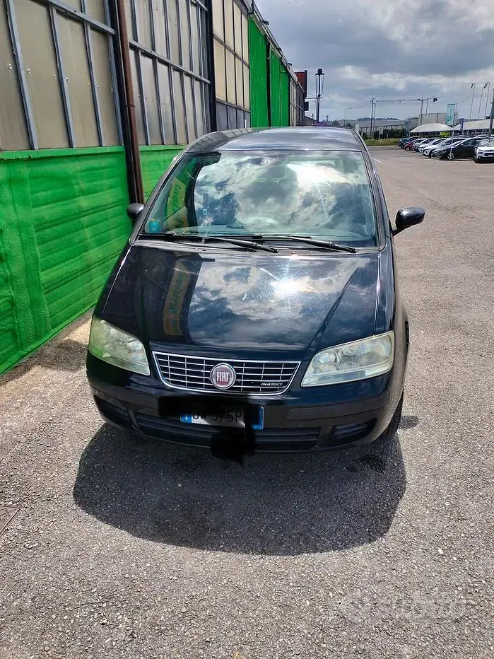 Usata Fiat Idea 90 CV (66 kW) 2009 Nero Monovolume