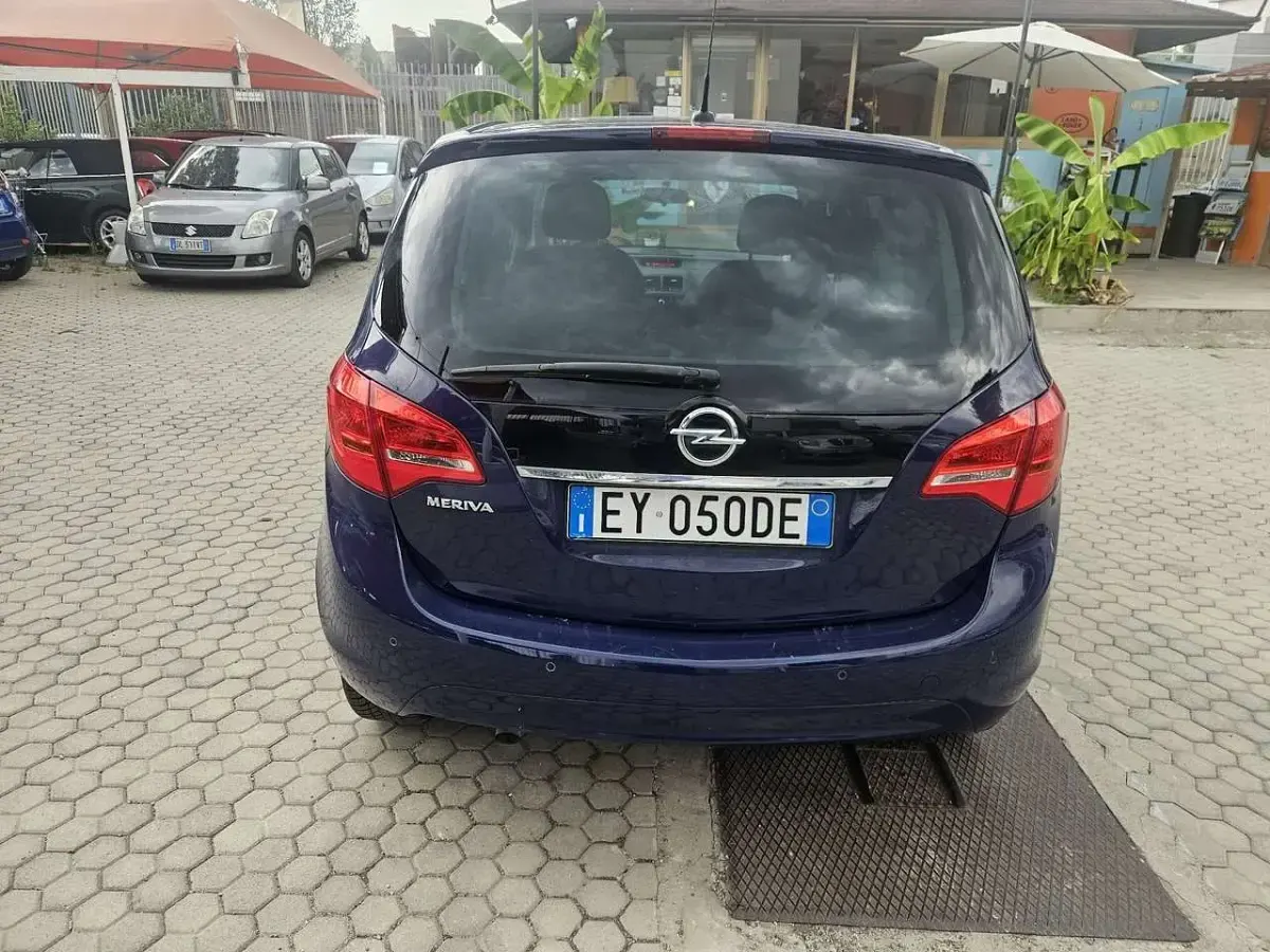 Usata Opel Meriva 120 CV (88 kW) 2015 Blu/azzurro Monovolume