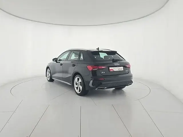 Usata Audi A3 S-Line 150 CV (110 kW) 2022 Nero mythos metallizzato Berlina