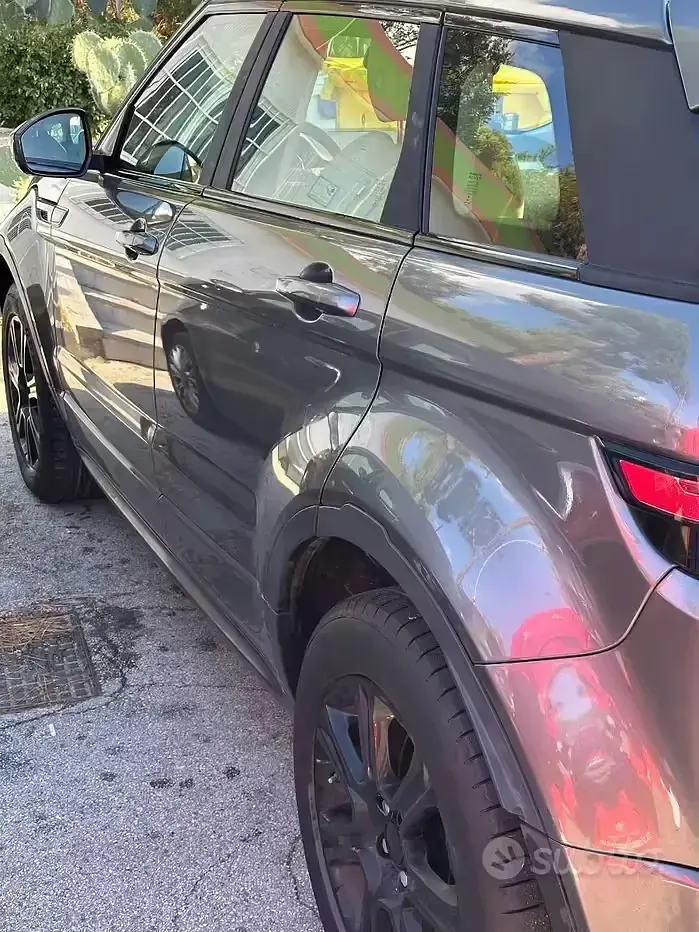 Usata Land Rover Range Rover evoque 249 CV (183 kW) 2018 Grigio SUV