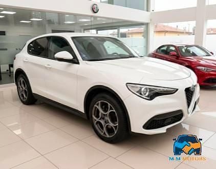 Usata Alfa Romeo Stelvio Tech Edition 160 CV (117 kW) 2019 Bianco SUV