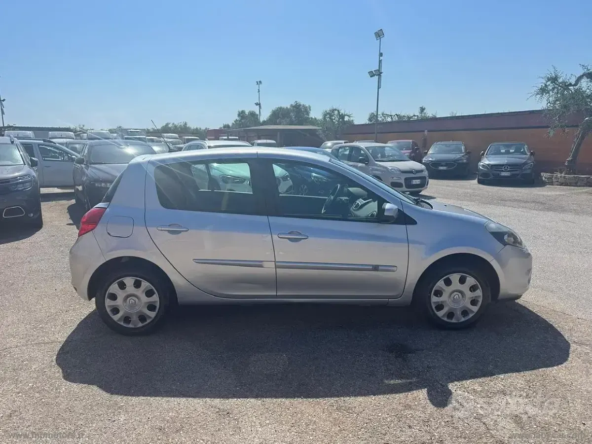 Usata Renault Clio IV 75 CV (55 kW) 2012 Grigio Berlina