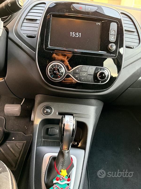 Occasion Renault Captur 90 ch (66 kW) 2017 Gris SUV