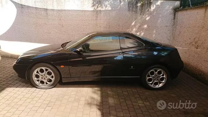 Usata Alfa Romeo GTV 150 CV (110 kW) 2001 Coupé