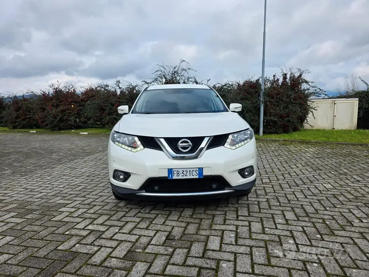 Käytetty Nissan X-Trail Acenta 131 HP (96 kW) 2015 Valkoinen Katumaasturi