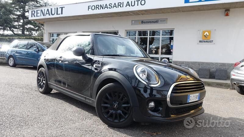 Usata Mini One Cabriolet 102 CV (75 kW) 2019 Nero Cabrio