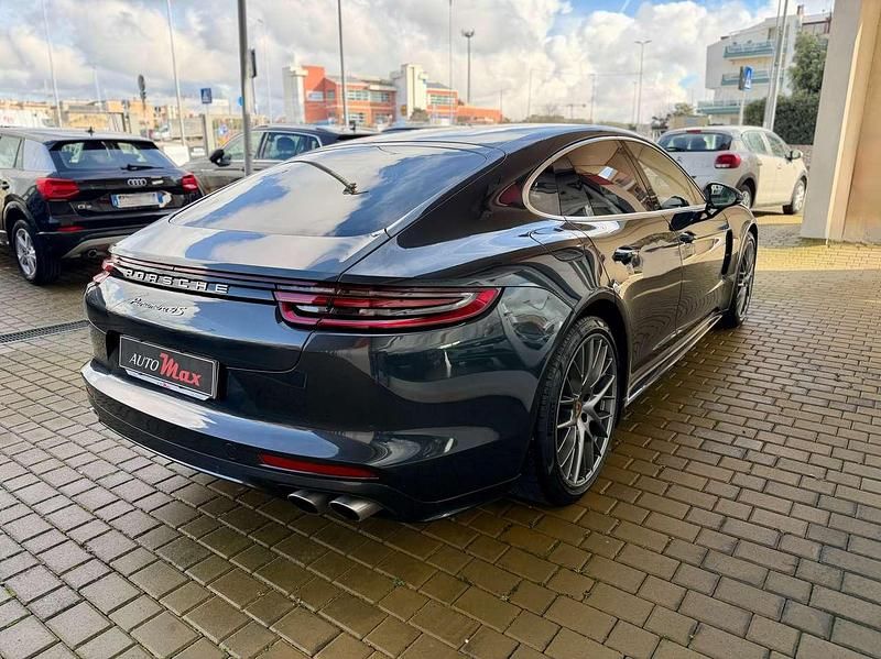 Usata Porsche Panamera 441 CV (324 kW) 2017 Grigio scuro met Berlina