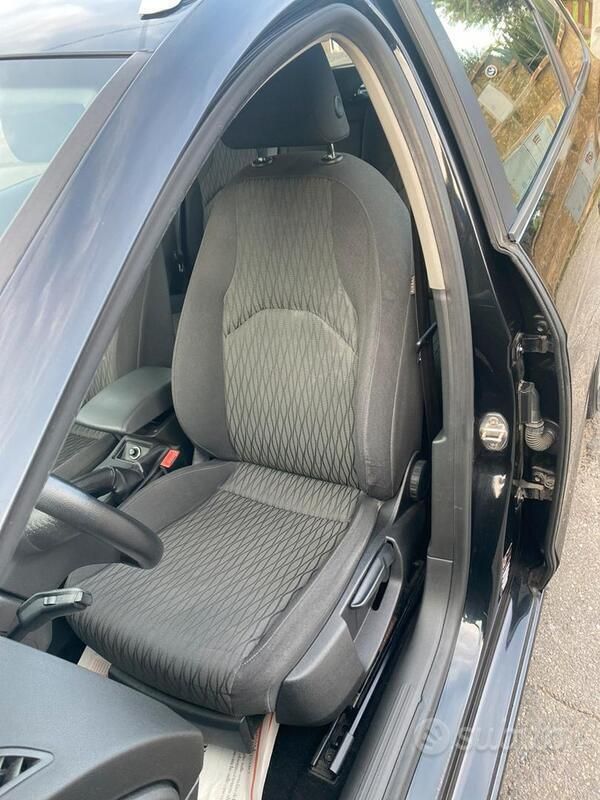 Usata Seat Leon 105 CV (77 kW) 2014 Nero Station wagon