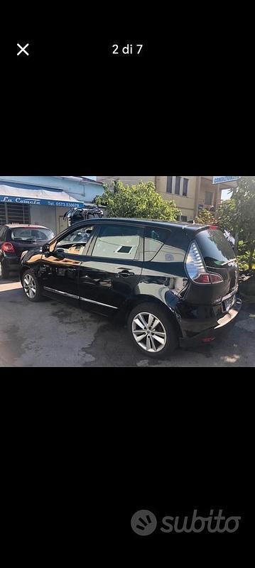 Usata Renault Scenic E-Tech XMOD 110 CV (80 kW) 2012 Nero SUV