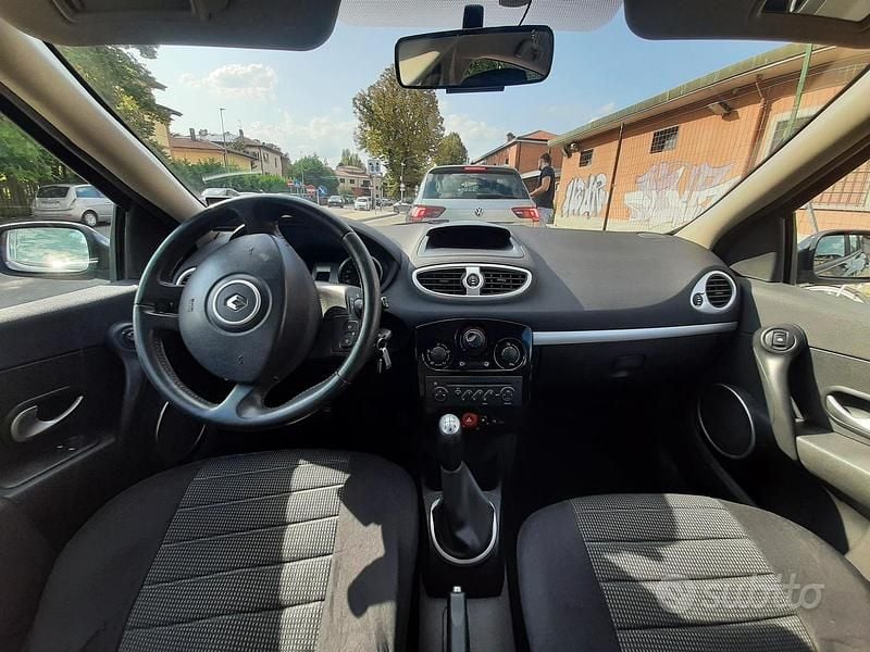 Usata Renault Clio II 2007 Nero Utilitaria