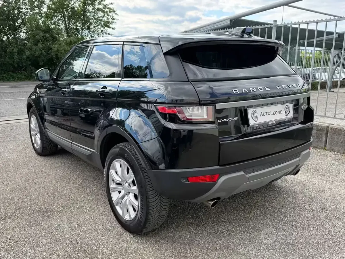 Usata Land Rover Range Rover evoque HSE 150 CV (110 kW) 2017 Nero SUV