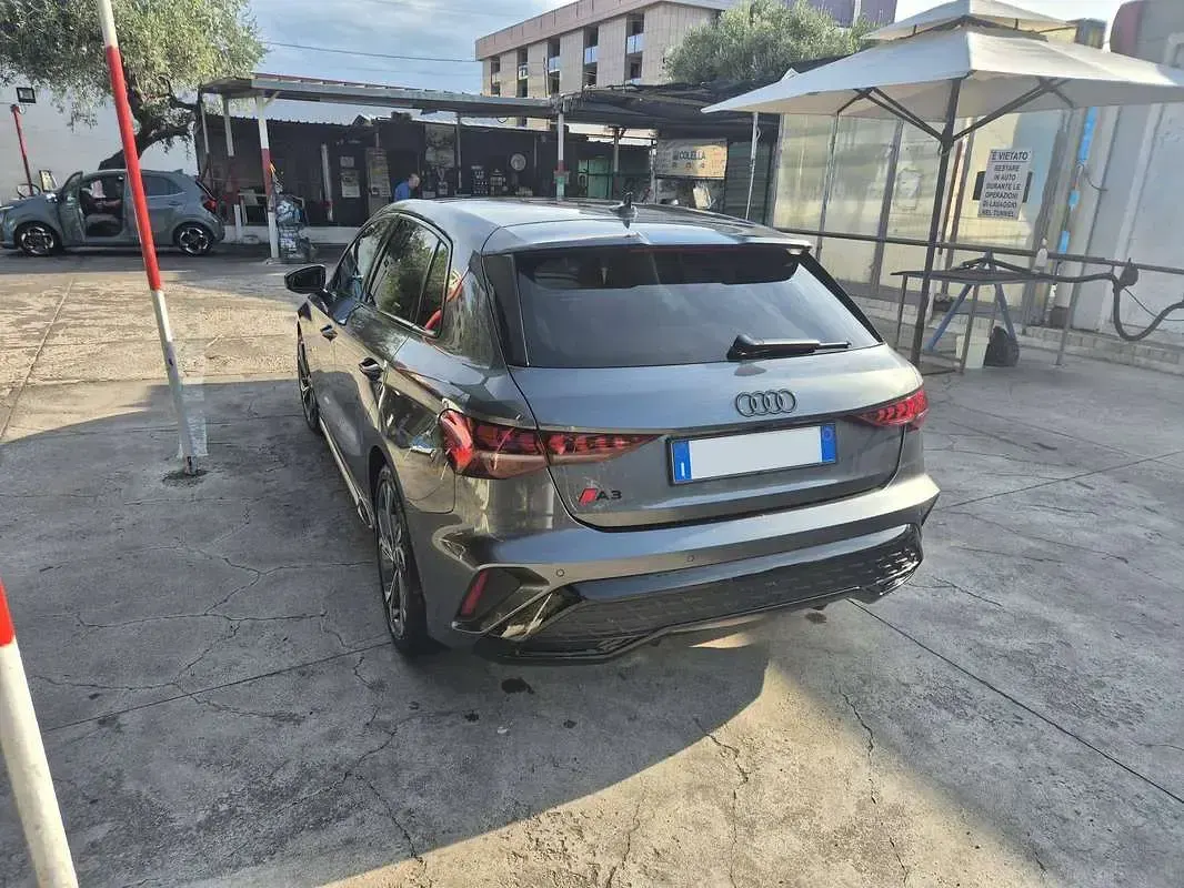Usata Audi A3 S-Line 150 CV (110 kW) 2024 Grigio Berlina