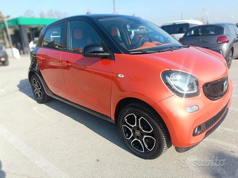 Usata 2015 Smart ForFour Passion Utilitaria | 8500 € (Buon prezzo) - Immagine 1/4
