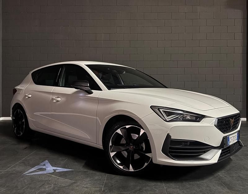 Usata Cupra Leon 150 CV (110 kW) 2024 Bianco Berlina