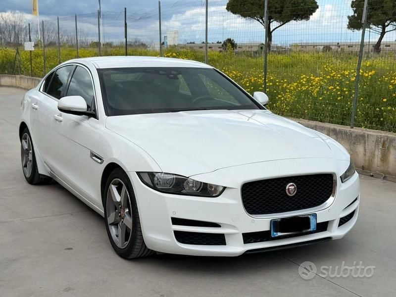 Usata Jaguar XE Pure 180 CV (132 kW) 2016 Bianco Berlina