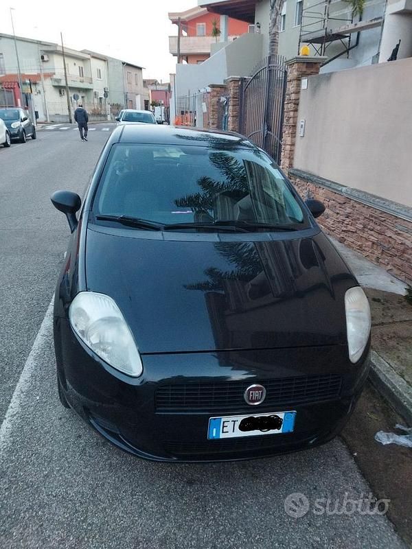 Usata Fiat Punto 69 CV (50 kW) 2014 Nero Berlina
