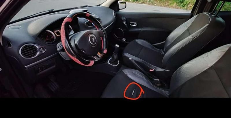 Usata Renault Clio II LE 75 CV (55 kW) 2007 Berlina