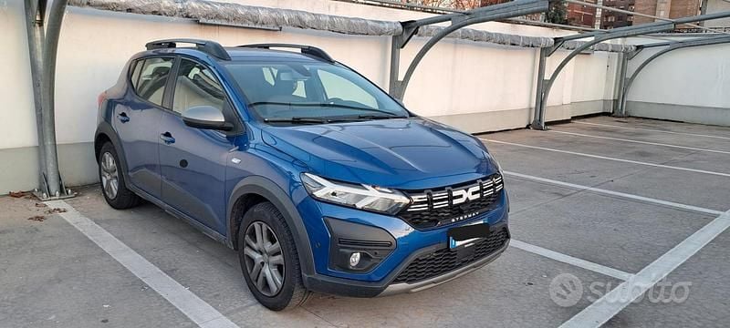 Blu Usata 2023 Dacia Sandero Stepway Due volumi | 12.000 € (Super prezzo) - Immagine 1/4
