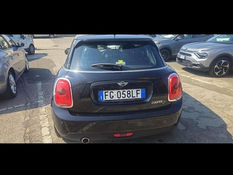 Käytetty Mini Cooper D Business 116 HP (85 kW) 2016 Musta Viistoperä