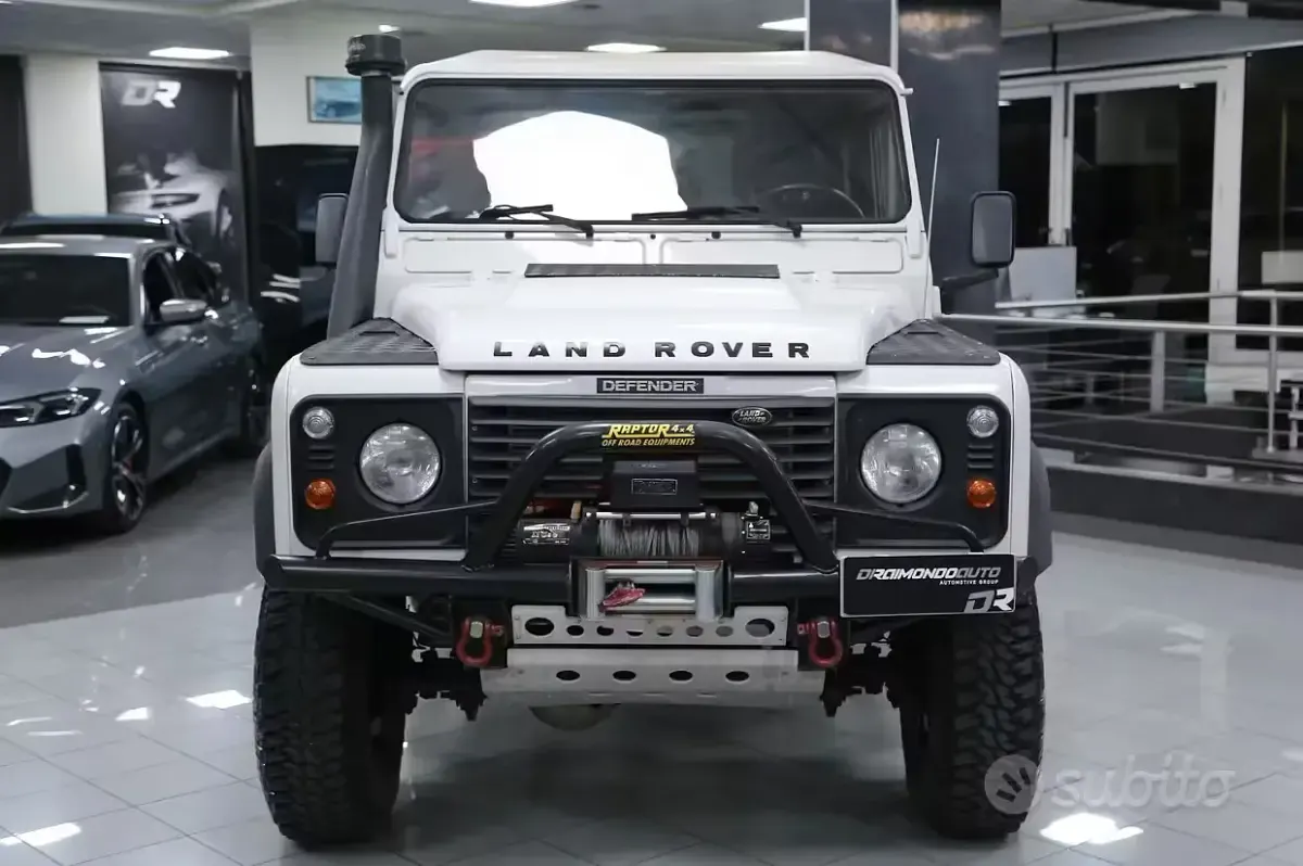 Usata Land Rover Defender 122 CV (89 kW) 2006 Bianco SUV