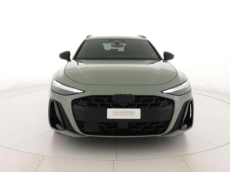 Nuova Audi A6 S-Line 204 CV (150 kW) 2025 Exclusive  zement grau Station wagon