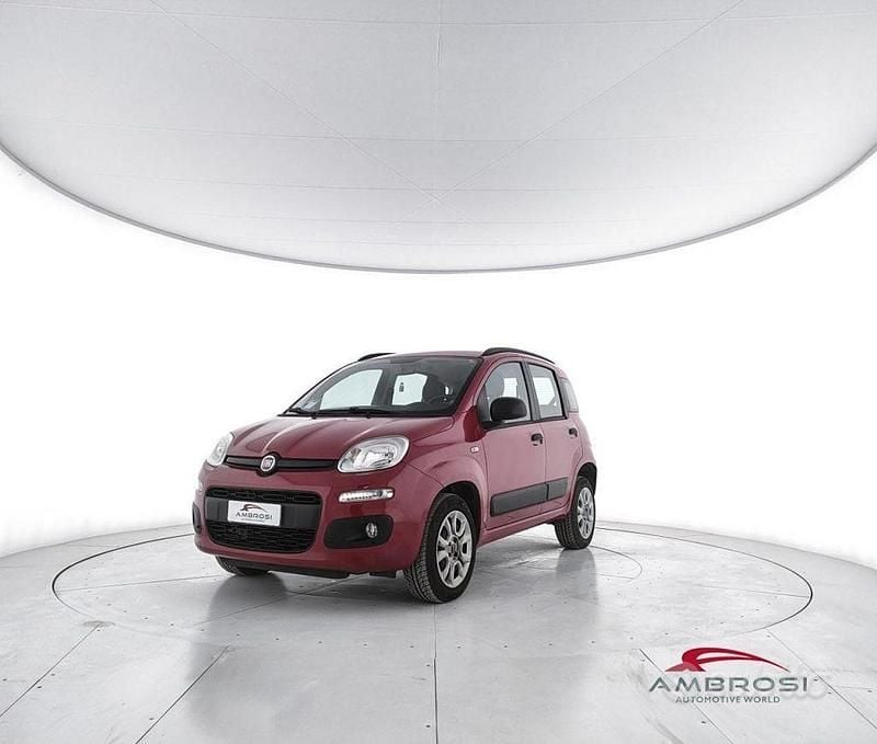Usata Fiat Panda Easy 84 CV (61 kW) 2013 Rosso Utilitaria