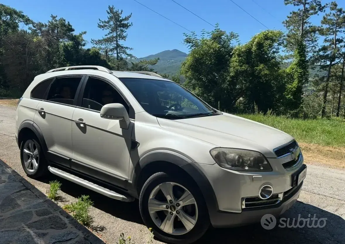 Usata Chevrolet Captiva 127 CV (93 kW) 2021 Grigio SUV