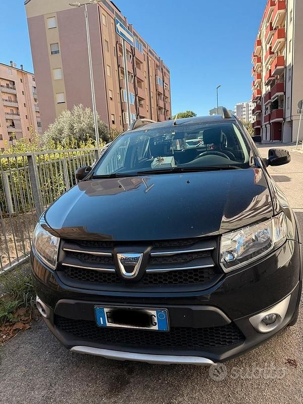 Nero Usata 2013 Dacia Sandero Stepway Tre volumi | 6000 € - Immagine 1/1