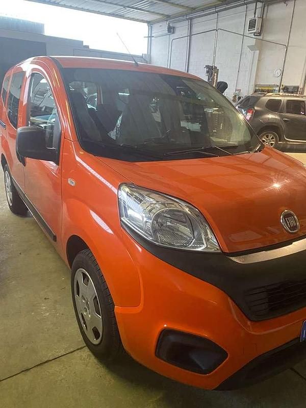 Usata Fiat Qubo Easy 77 CV (56 kW) 2019 Arancione Monovolume